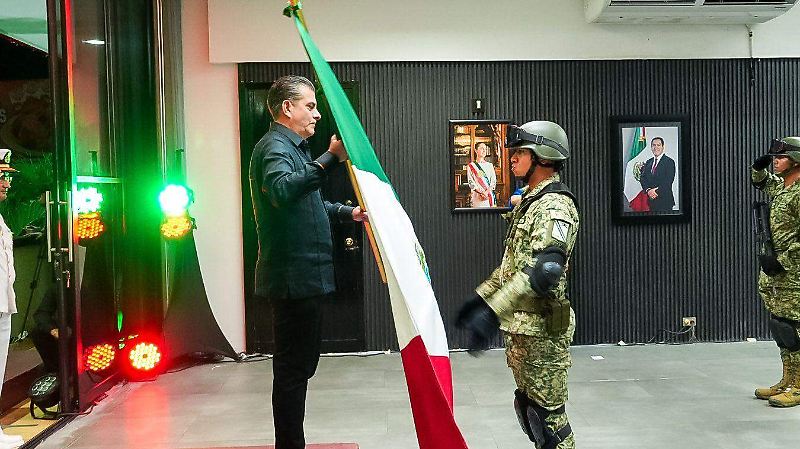Entrega de bandera